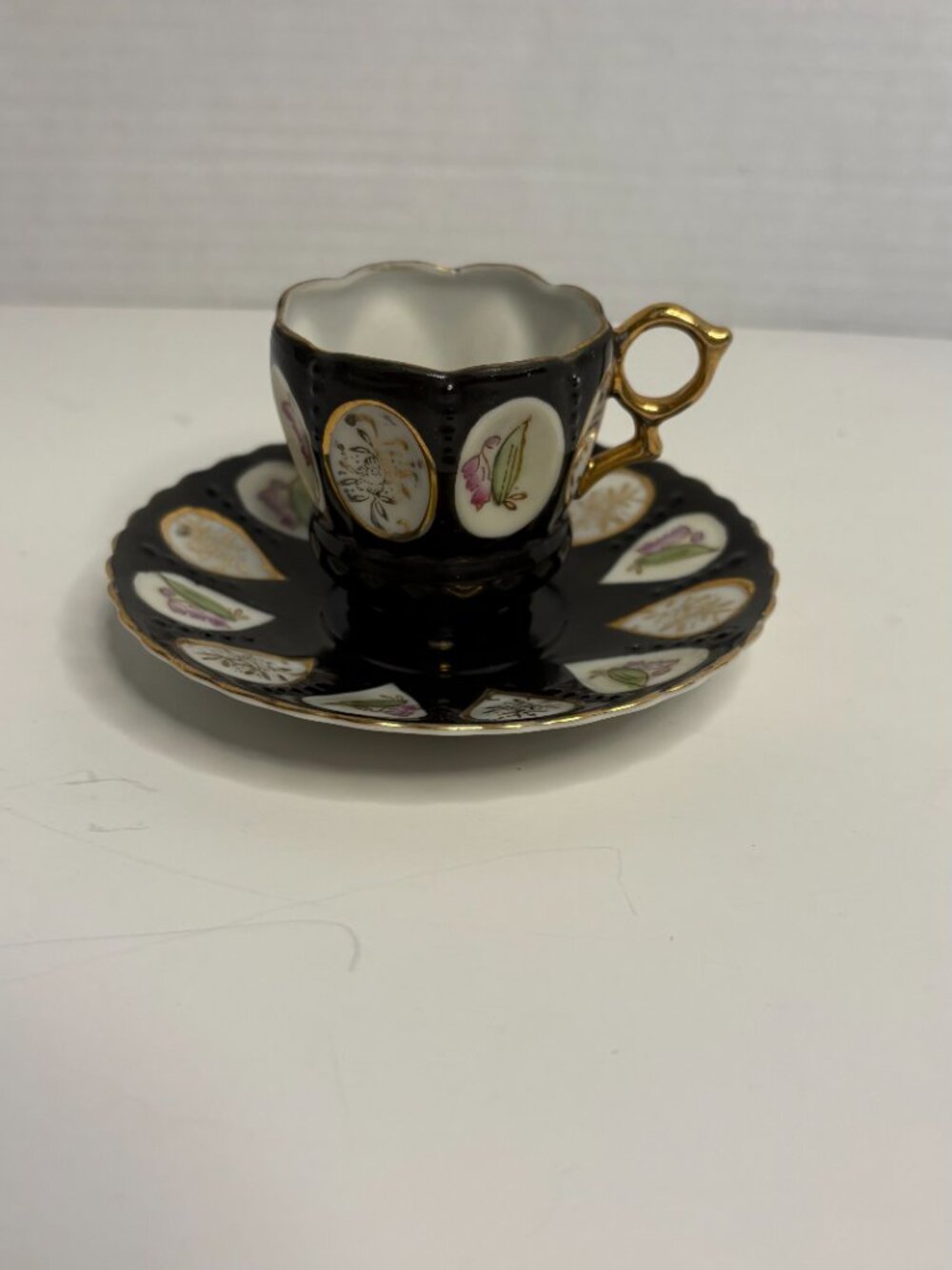 Vintage Ohashi Occupied Japan Black Panel Demitasse Cup & Saucer Floral Gold - Picture 5 of 6
